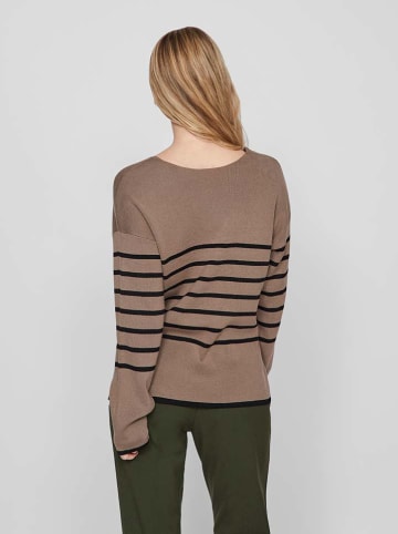 Sweter w kolorze brązowo-czarnym