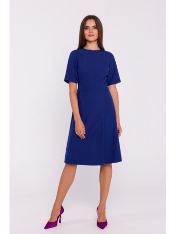 Kleid in Dunkelblau
