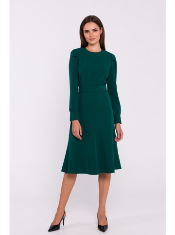Kleid in Duneklgrün
