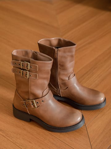 Boots in Hellbraun