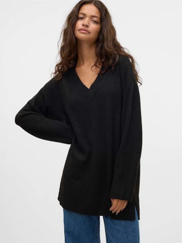 Sweter w kolorze czarnym