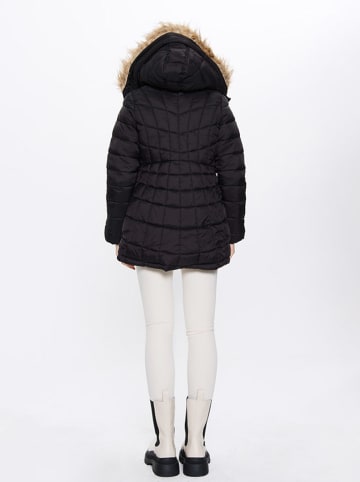 Winterjacke in Schwarz