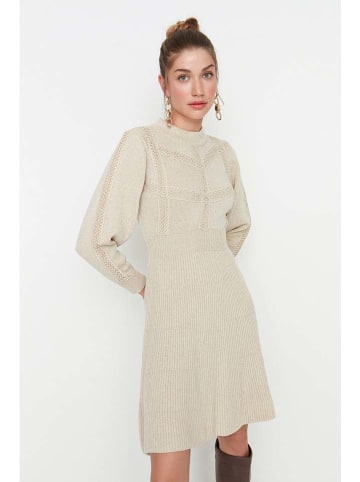 Kleid in Beige