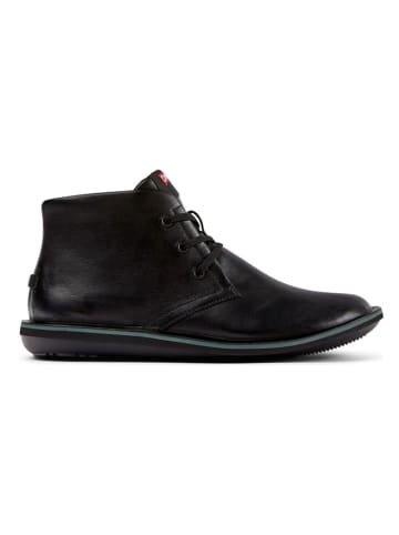 Leder-Schnürschuhe in Schwarz