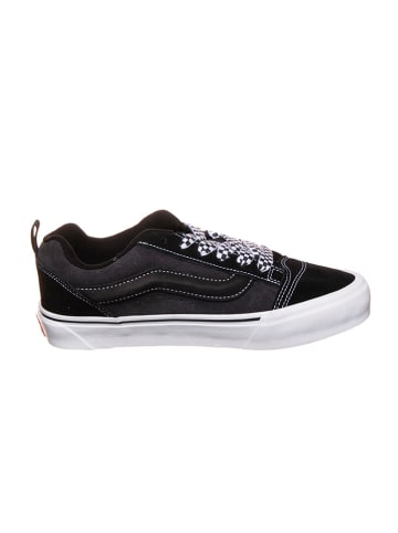 Sneakers in Schwarz