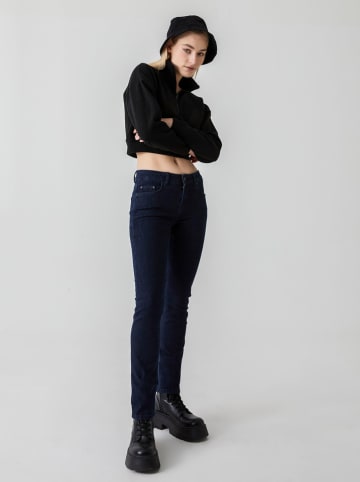 Dżinsy "Aspen" - Slim fit - w kolorze granatowym