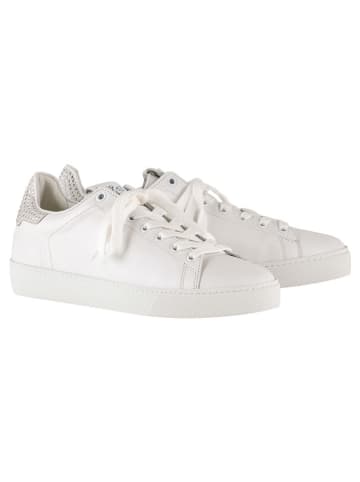 Skórzane sneakersy w kolorze białym