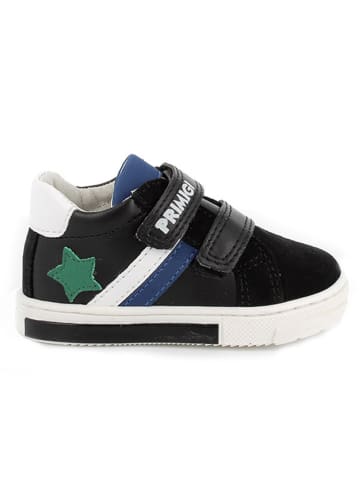Sneakers in Schwarz