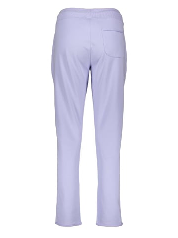 Spodnie dresowe w kolorze lawendowym