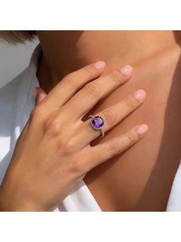 Zilveren ring met edelsteen