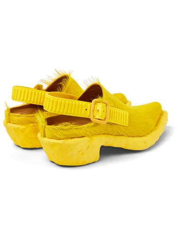 Leder-Clogs in Gelb