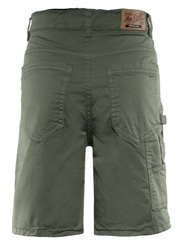 Bermudas in Khaki