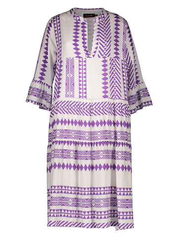 Kleid in Creme/ Lila