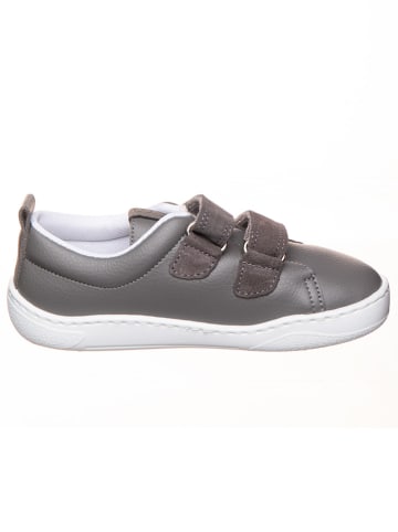 Buty w kolorze szarym do chodzenia na boso