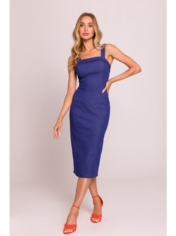 Kleid in Dunkelblau