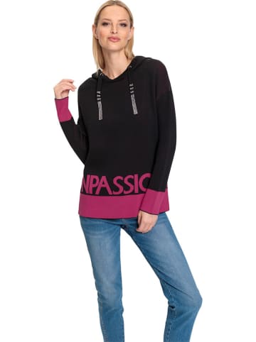 Hoodie in Schwarz/ Pink