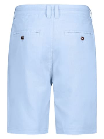 Bermudas in Hellblau