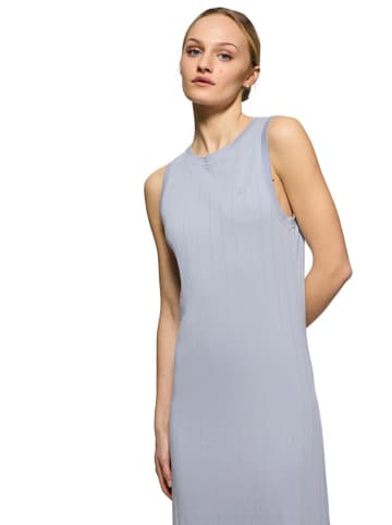 Kleid in Hellblau
