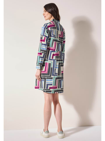 Kleid in Bunt