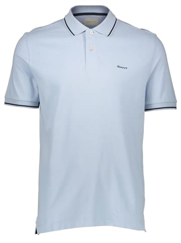 Poloshirt in Hellblau