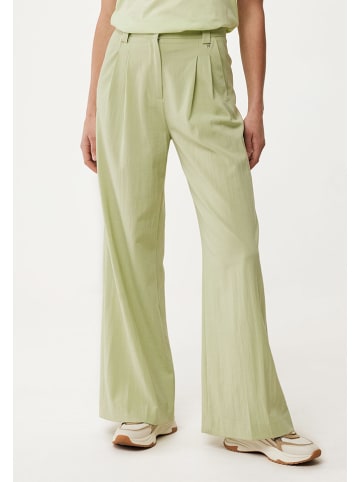 Hose in Oliv