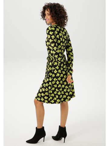 Kleid in Schwarz/ Grün