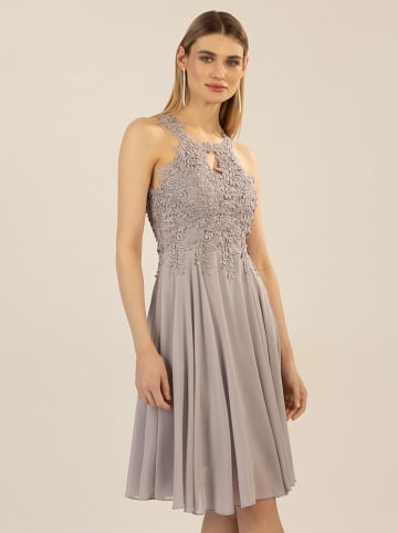 Kleid in Hellgrau
