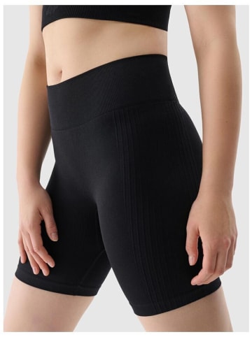 Funktionsshorts in Schwarz