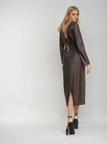 Kleid in Braun