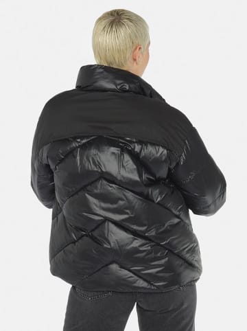 Steppjacke in Schwarz