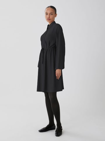 Kleid "Visurashil" in Schwarz