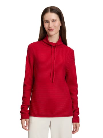 Sweter w kolorze czerwonym