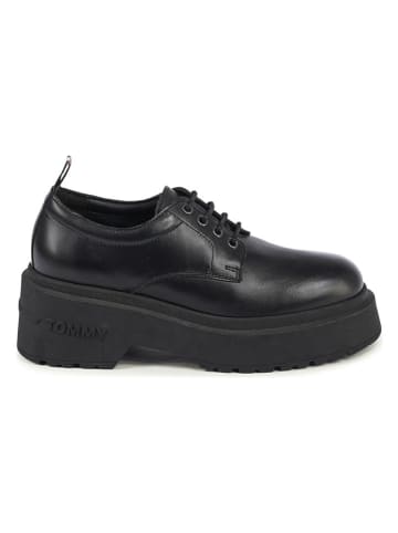 Leder-Schnürschuhe in Schwarz