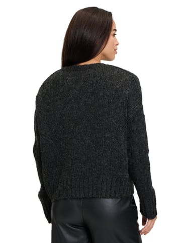 Pullover in Schwarz