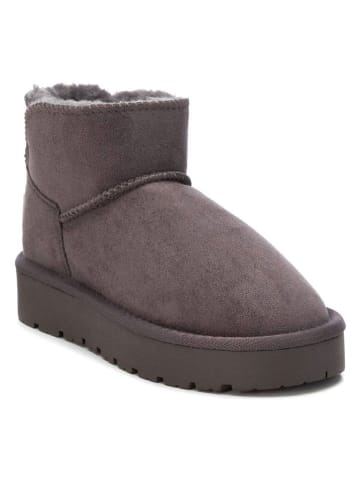 Boots in Grau