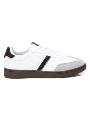Sneakers in Weiß/ Schwarz/ Grau