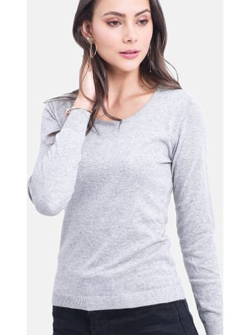 Sweter w kolorze jasnoszarym
