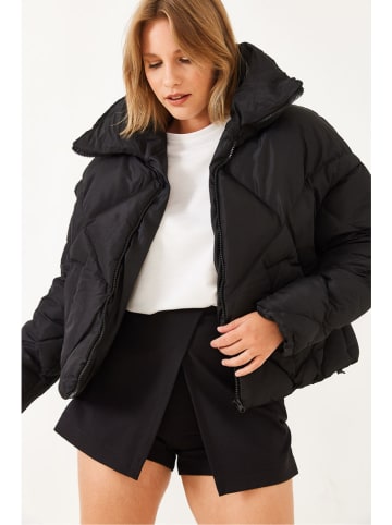 Winterjacke in Schwarz
