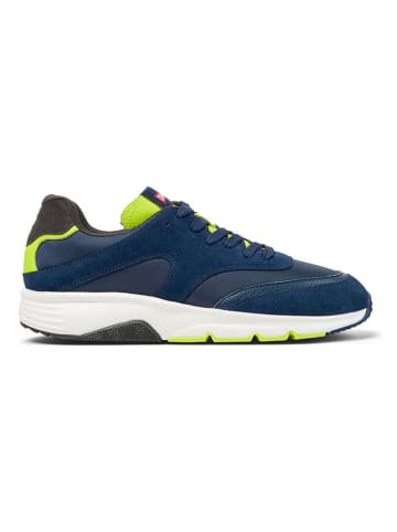 Skórzane sneakersy w kolorze niebiesko-żółtym