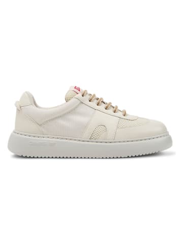 Sneakersy w kolorze beżowym