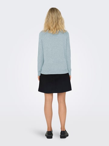 Sweter w kolorze błękitnym