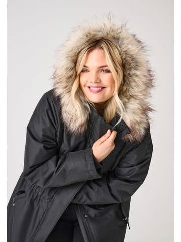 Parka w kolorze czarnym