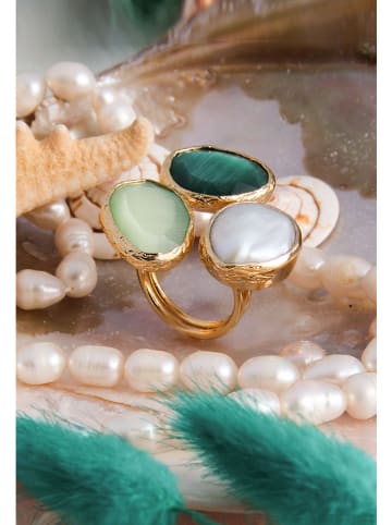 Vergulde ring met edelstenen