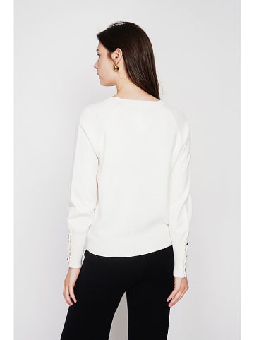 Sweter w kolorze białym