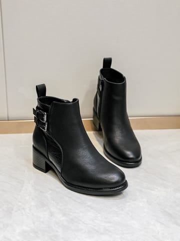 Stiefeletten in Schwarz
