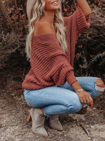 Sweter w kolorze jasnobrązowym