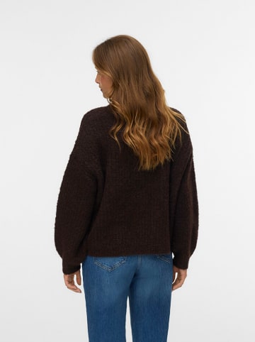Sweter w kolorze brązowym