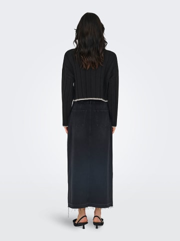 Sweter w kolorze czarnym