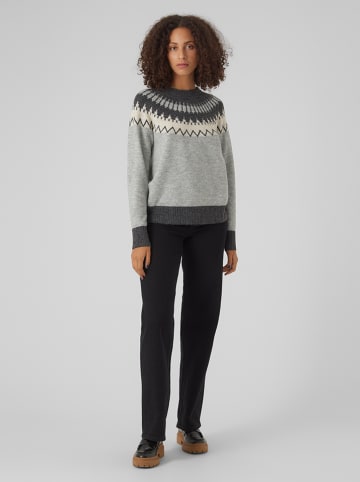 Sweter w kolorze szarym