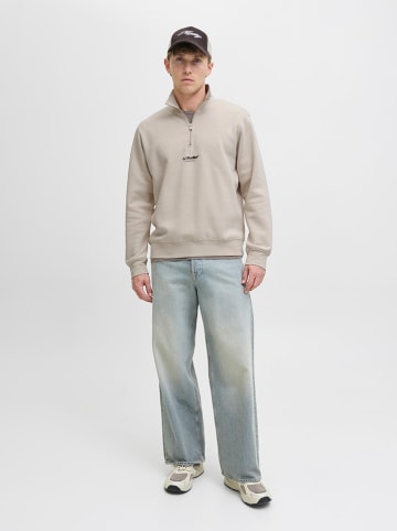 Sweter w kolorze kremowym